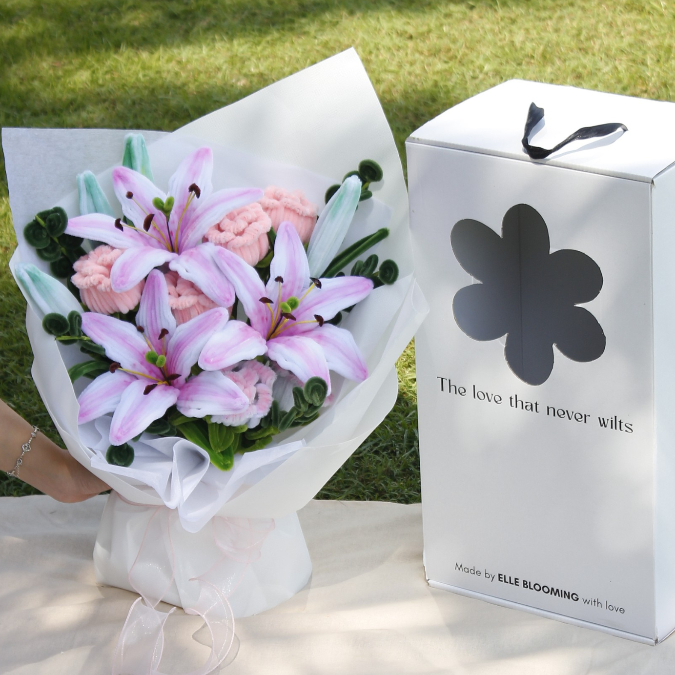 lily flower gift Pure Affection