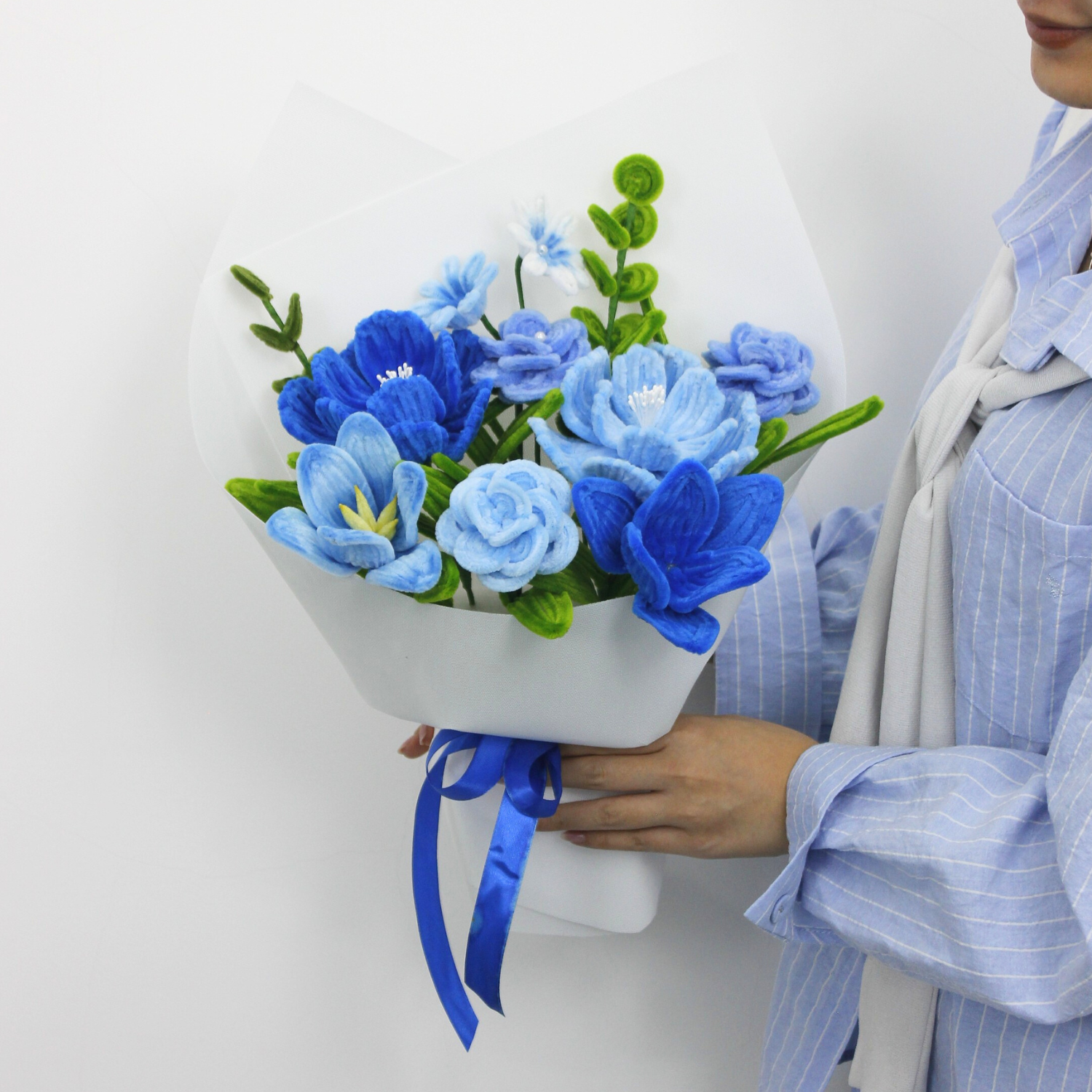 Realistic blue flower bouquet made from fuzzy pipe cleaners, featuring delicate tulips, roses, and lilies. A charming handmade gift from Elle Blooming, perfect for home decoration or meaningful occasions.
