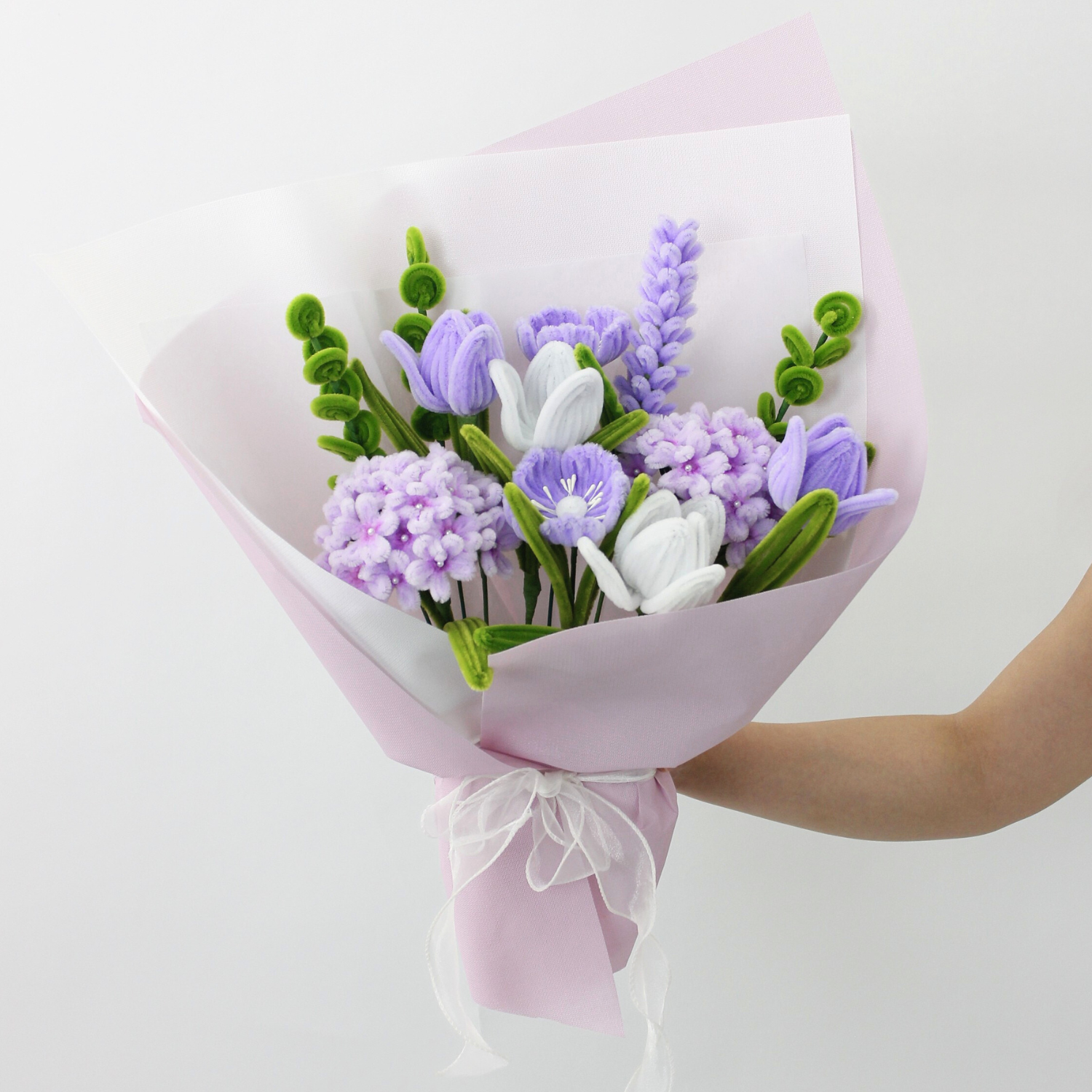 Handmade everlasting bouquet with purple and white flowers, crafted from pipe cleaners, elegant finished flower arrangement gift in Australia for birthdays, anniversaries, and special occasions.