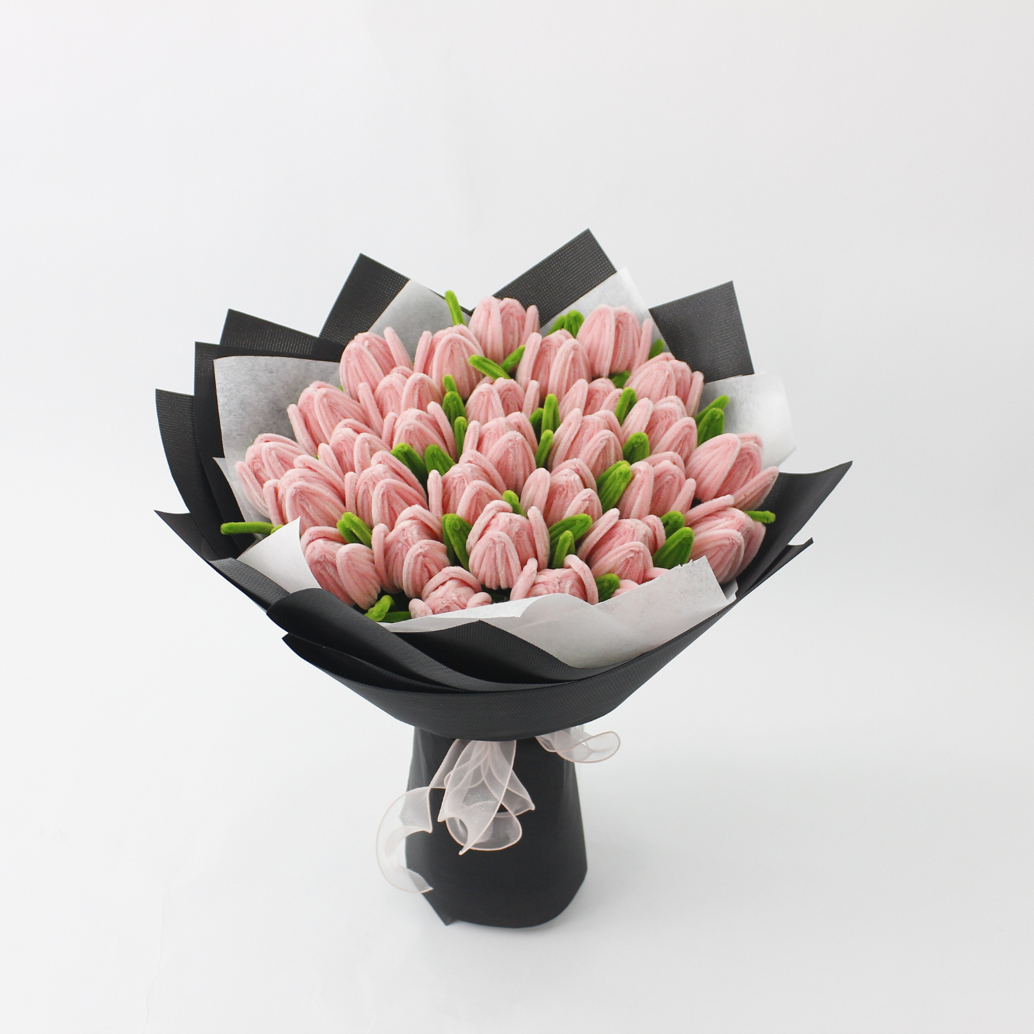 Elegant bouquet of 30 pink tulips made from fuzzy pipe cleaners, handcrafted with love and care. A perfect aesthetic handmade gift for birthdays, home decoration, or heartfelt surprises.
