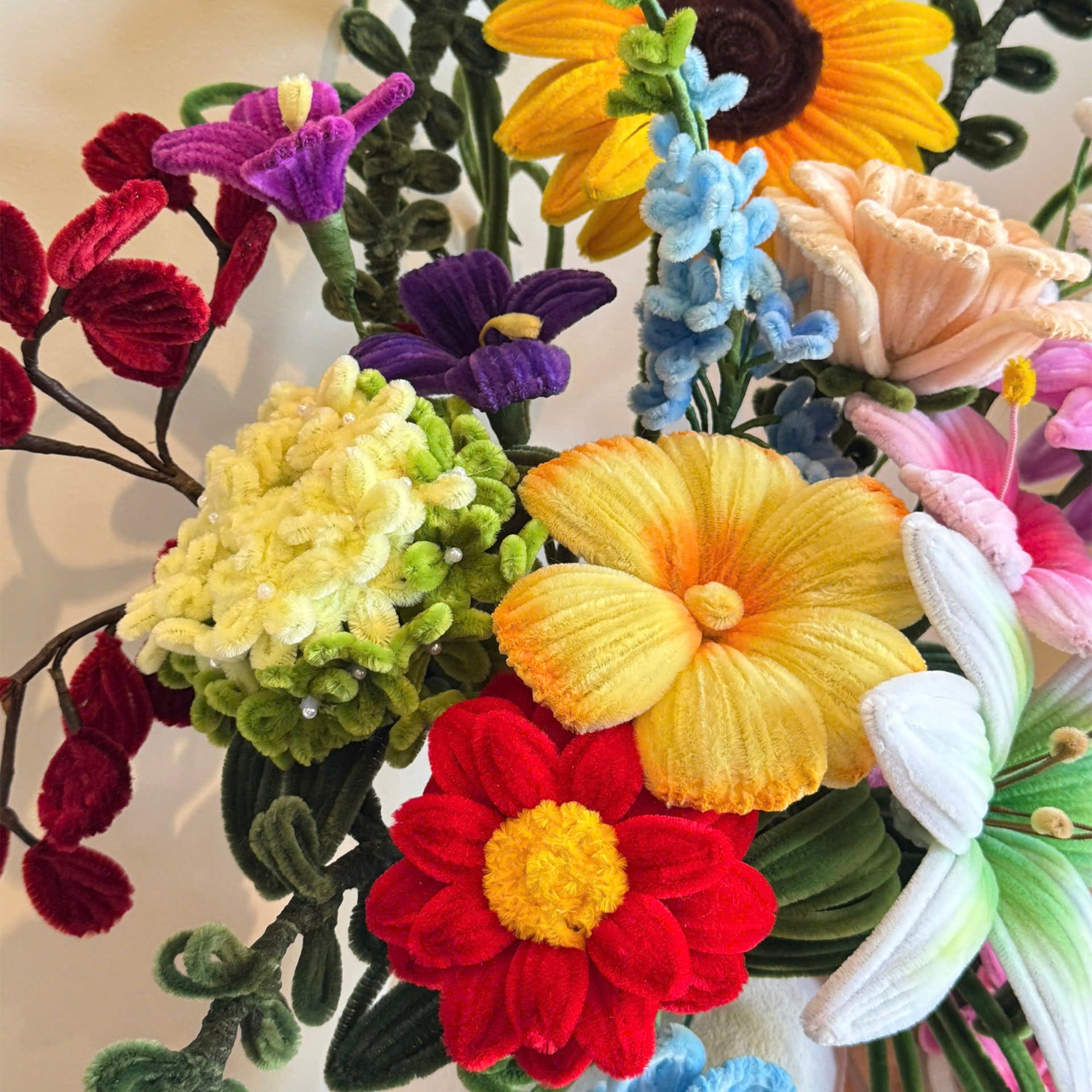 Rosé Breeze Bouquet – Handcrafted Velvet Eternal Spring | Elle